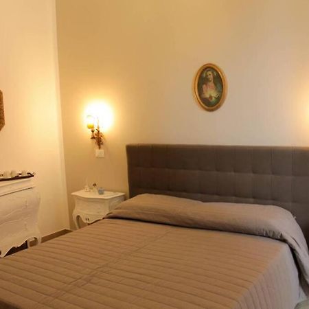 A Casa Di Enza B&B Palermo Luaran gambar