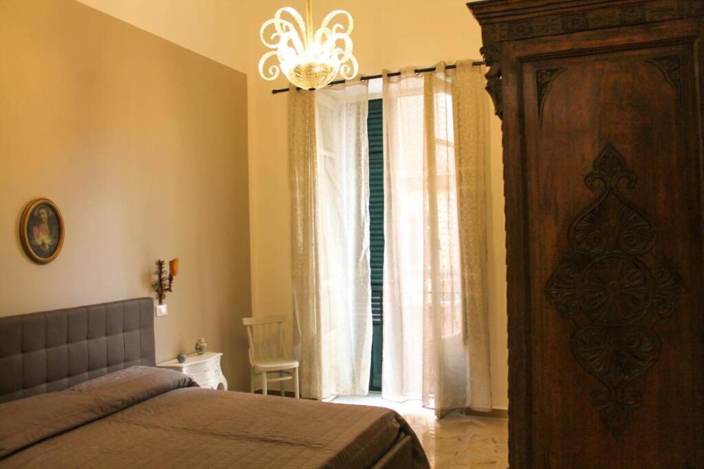 A Casa Di Enza B&B Palermo Luaran gambar